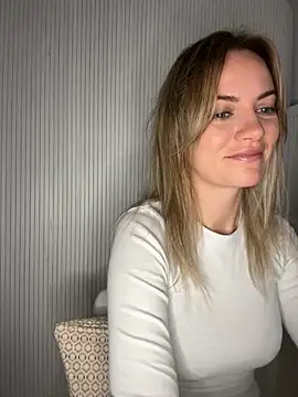 Milla  one online show from 10/13/25, 04:45