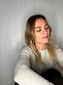 Milla  one online show from 11/09/25, 02:15