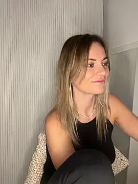 Milla  one online show from 11/18/25, 06:07