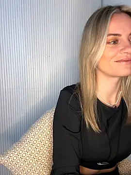 Milla  one online show from 12/16/25, 09:03