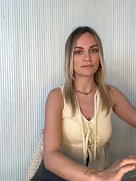 Milla  one online show from 04/27/26, 09:29