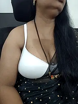 Deepthi Mysore online show from 10/15/25, 04:18