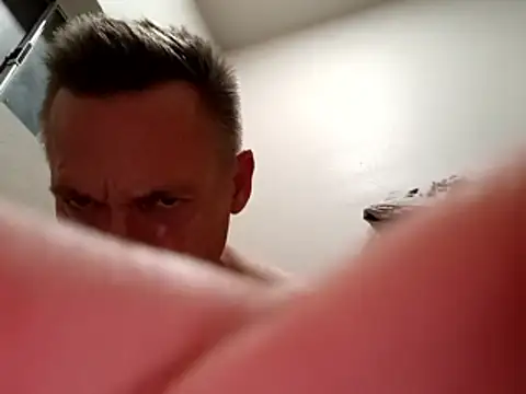 Snapshot of ed44435 chatting on 01/09/26, 04:37 ed44435 online show from 01/09/26, 04:37