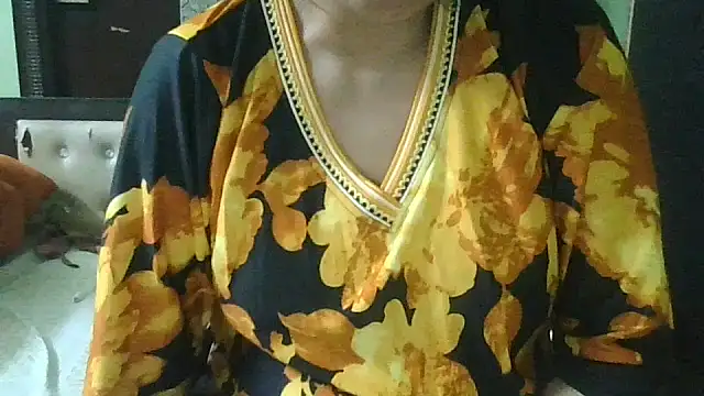 couplesuni online show from 10/28/25, 03:10