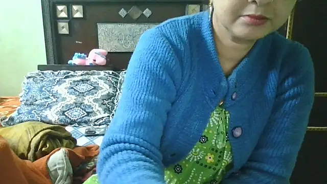 couplesuni online show from 01/13/26, 09:36