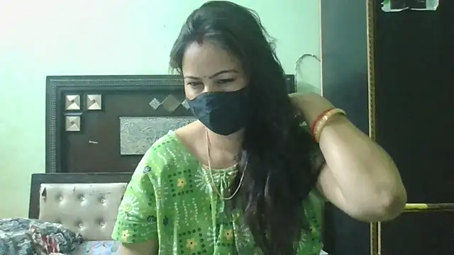 couplesuni online show from 04/12/26, 10:20