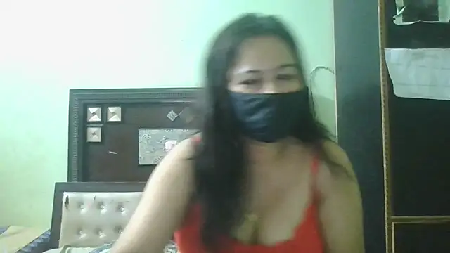 Snapshot of couplesuni chatting on 05/07/26, 03:01 couplesuni online show from 05/07/26, 03:01