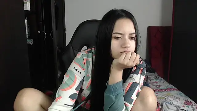 kayla k18 online show from 02/17/25, 10:47