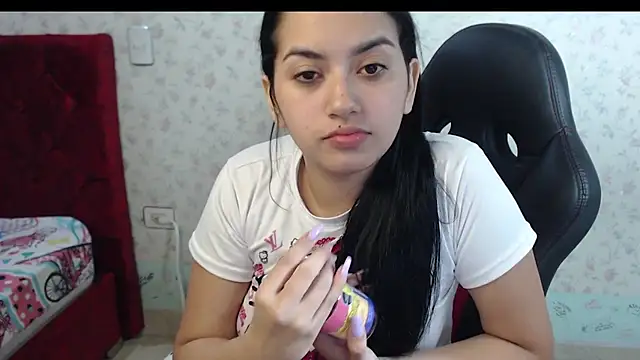 kayla k18 online show from 10/08/25, 04:10