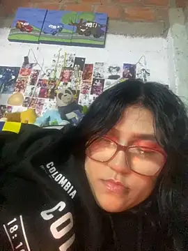 dafne19  online show from 10/31/25, 04:35