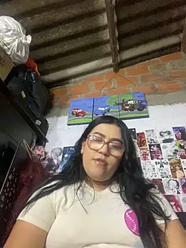 dafne19  online show from 11/28/25, 04:37