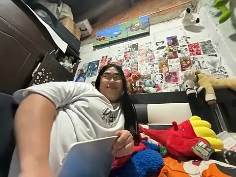 dafne19  online show from 03/01/26, 03:52