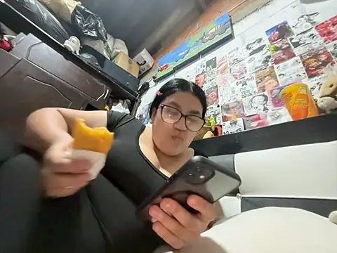 dafne19  online show from 04/11/26, 02:05