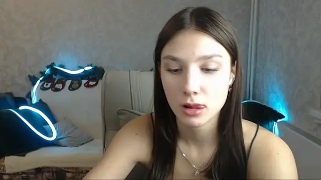 AnaHoney online show from 12/23/24, 11:14