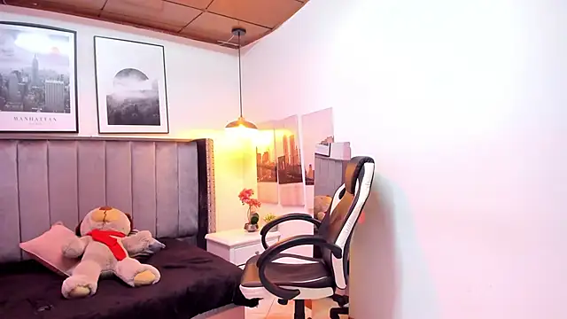 Alaia Cute online show from 01/17/25, 06:33