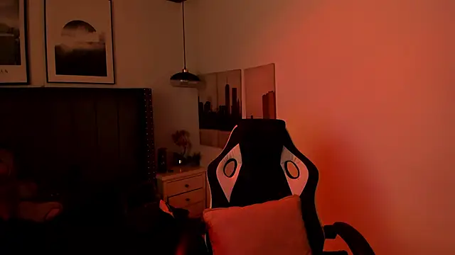 Alaia Cute online show from 03/06/25, 02:19