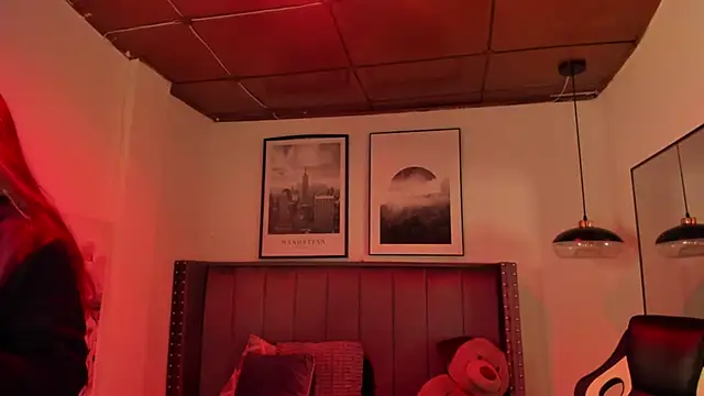 Alaia Cute online show from 10/17/25, 12:58