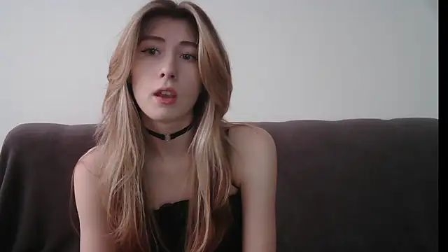 ErikaShyy online show from 02/03/25, 07:18