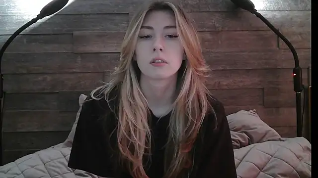 ErikaShyy online show from 02/20/25, 11:09