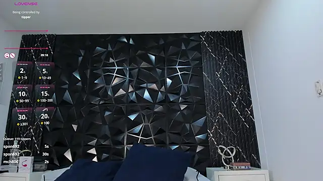 Snapshot of LiaFlowers chatting on 03/19/25, 10:22 LiaFlowers online show from 03/19/25, 10:22