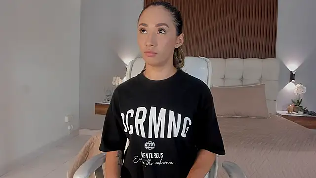 Emma23   online show from 01/09/26, 06:27