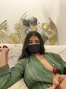 MaYaa  11 online show from 12/15/25, 07:01