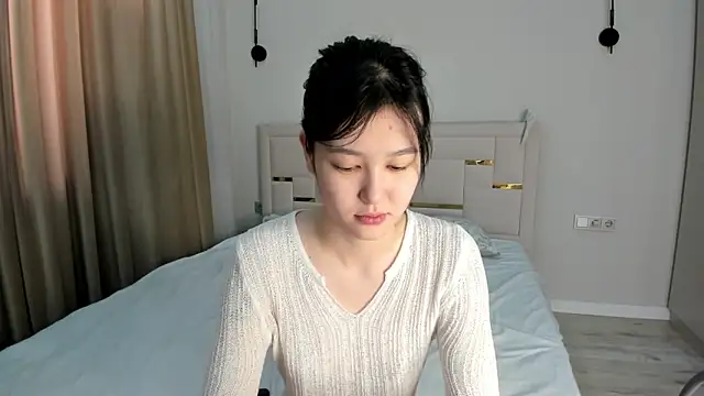 Lola Peach online show from 03/13/26, 06:20