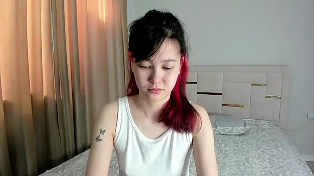 Lola Peach online show from 06/01/26, 02:35