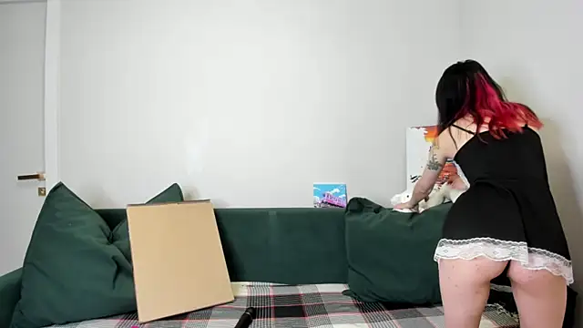 Snapshot of Lola_Peach chatting on 07/10/26, 05:23 Lola Peach online show from 07/10/26, 05:23