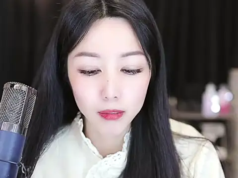 Nuyoah-77 online show from 02/03/25, 02:24