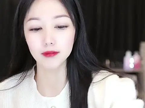 Nuyoah-77 online show from 02/10/25, 02:37