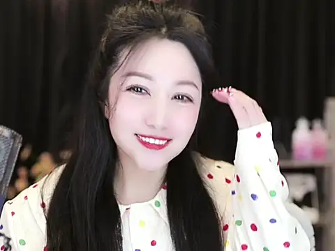 Nuyoah-77 online show from 03/05/25, 06:23