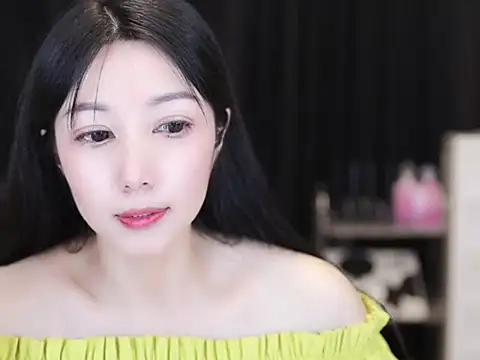 Nuyoah-77 online show from 10/05/25, 04:05