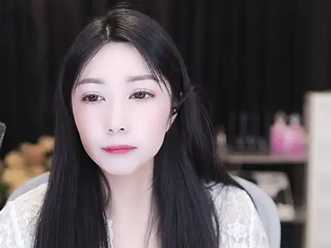 Nuyoah-77 online show from 10/10/25, 03:55