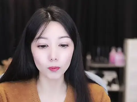 Nuyoah-77 online show from 11/07/25, 02:39