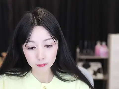 Nuyoah-77 online show from 11/09/25, 04:16