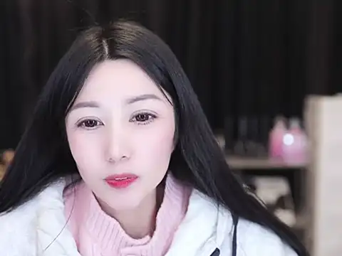 Nuyoah-77 online show from 11/19/25, 04:40