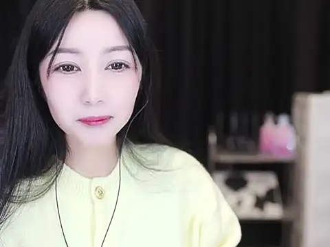 Nuyoah-77 online show from 11/24/25, 02:17