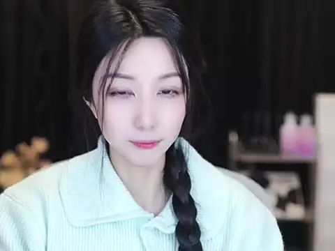 Nuyoah-77 online show from 01/05/26, 05:27