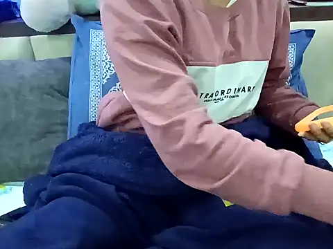 GoldnessAishu online show from 12/23/24, 10:32