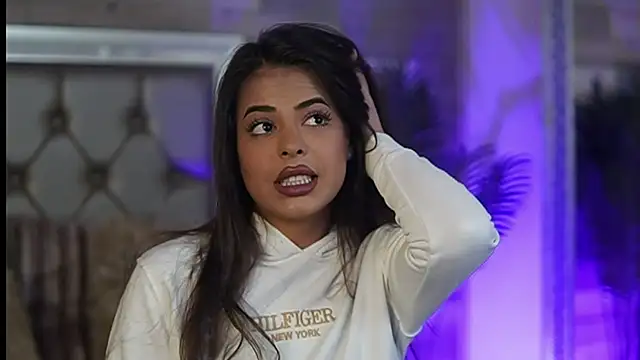 KeylaConner online show from 10/14/25, 03:51