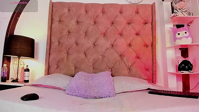 LadyAvalon online show from 02/01/25, 07:44