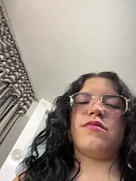 angela cortes  online show from 03/06/25, 03:13