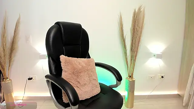 Snapshot of RyliieHunter chatting on 12/07/24, 02:53 RyliieHunter online show from 12/07/24, 02:53