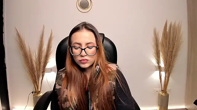 Snapshot of RyliieHunter chatting on 12/15/24, 02:19 RyliieHunter online show from 12/15/24, 02:19