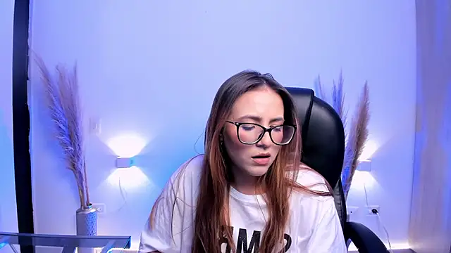 Snapshot of RyliieHunter chatting on 01/17/25, 10:56 RyliieHunter online show from 01/17/25, 10:56