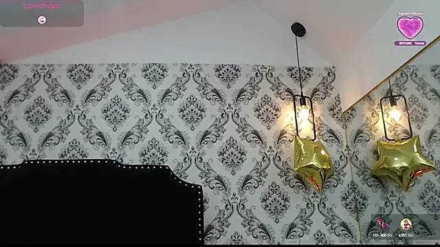 Snapshot of SaaraBrown chatting on 01/29/25, 12:35 SaaraBrown online show from 01/29/25, 12:35