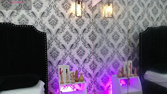 Snapshot of SaaraBrown chatting on 03/05/25, 12:22 SaaraBrown online show from 03/05/25, 12:22