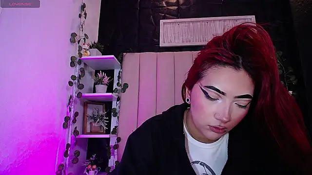 Mia Rinn online show from 02/12/25, 07:02