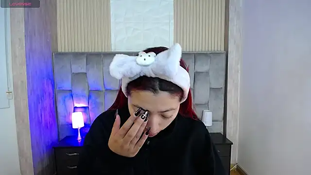 Mia Rinn online show from 09/10/25, 01:11